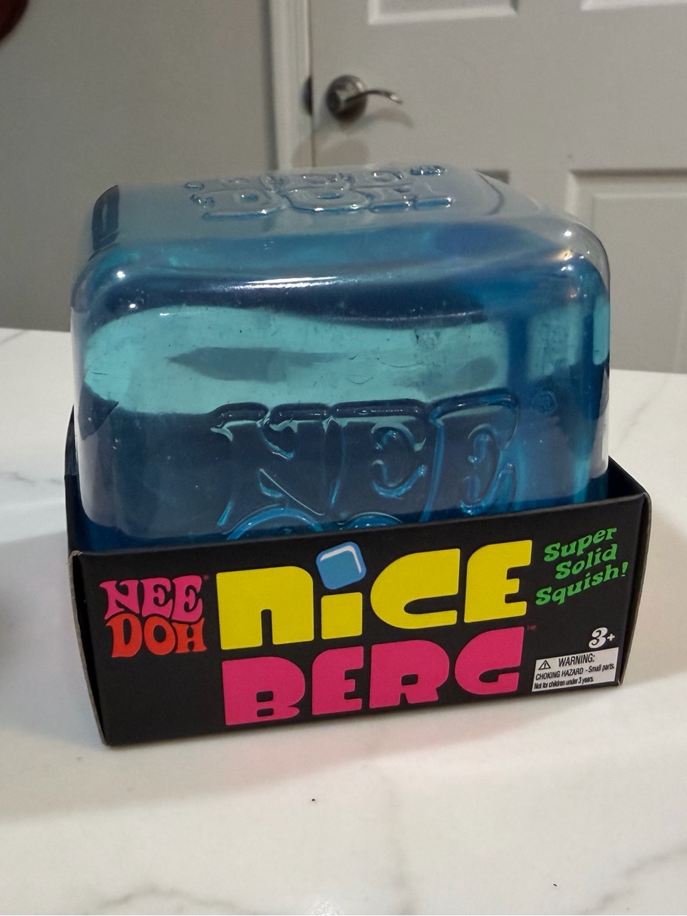 Schilling RARE GIANT NEEDOH Nice Berg -  Blue - Never Opened